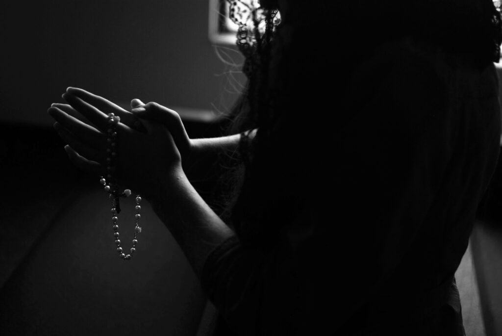 consultez les horaires de prière précis pour votre région avec notre application pratique de prayer times.