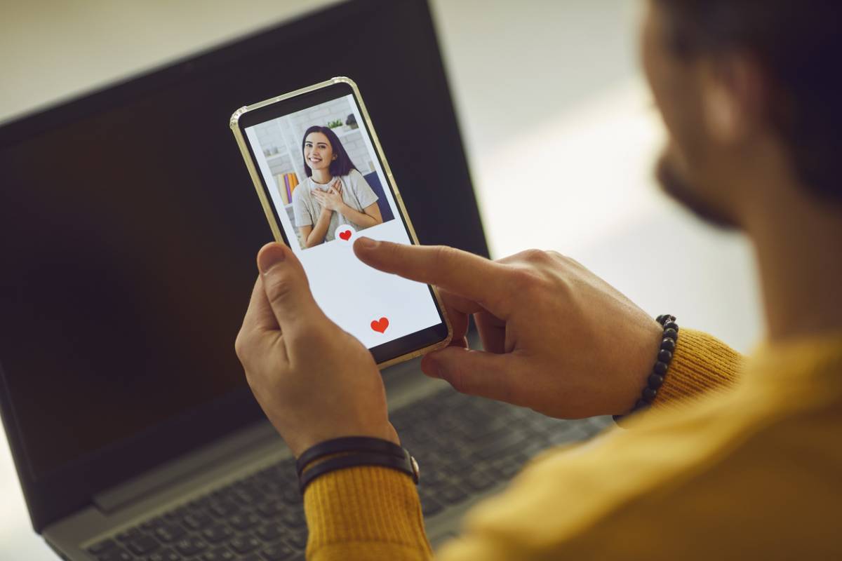 Comment ont évolué les rencontres en ligne : panorama des plateformes et des usages actuels